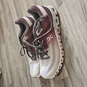 On Cloud Cloudflow W Mulberry | Mineral